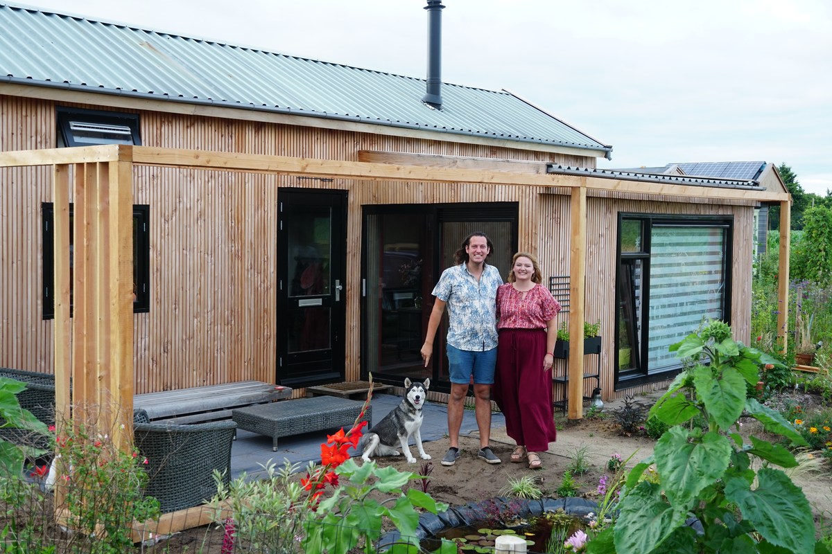 Eline en Jonathan voor hun tiny house